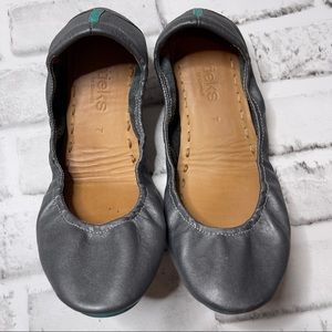 Tieks size 7 ballet flats travel pewter metallic
